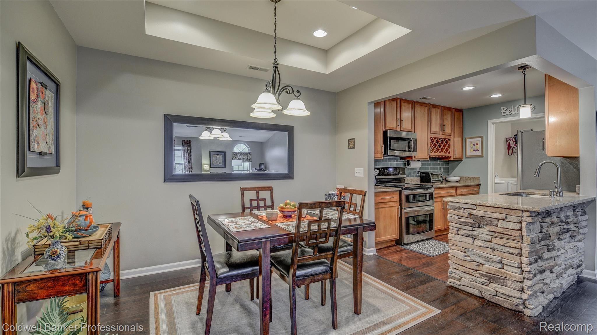 11782 Farmington Road, Unit 86 Livonia, MI 48150 - Photo 6 of 27 06-11782 Farmington Road-6.jpg