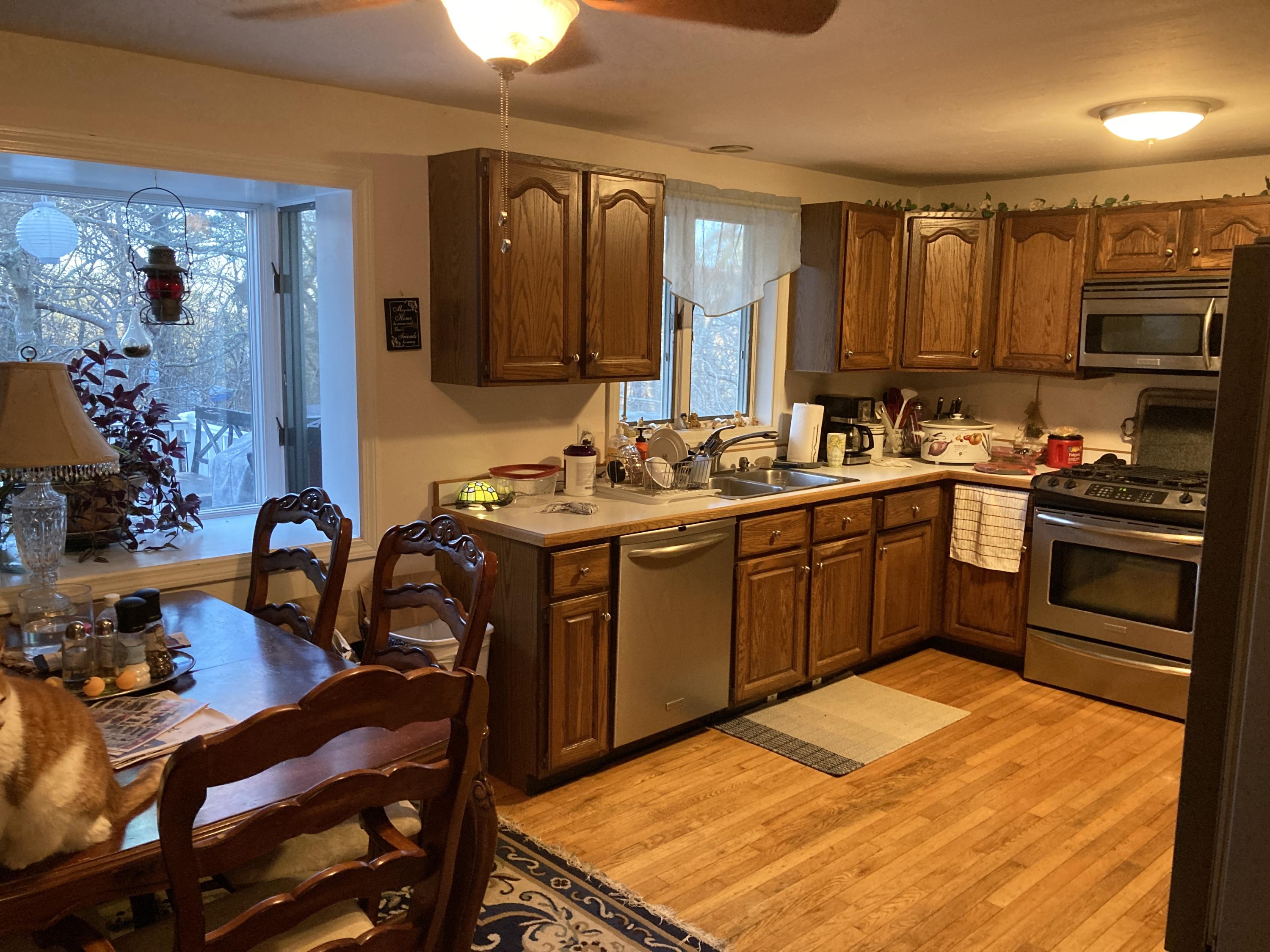 8 Hobbler Road Bourne, MA 02532 - Photo 5 of 21 91A0F0B0-F615-42F1-B4B6-426C24FFBCA4