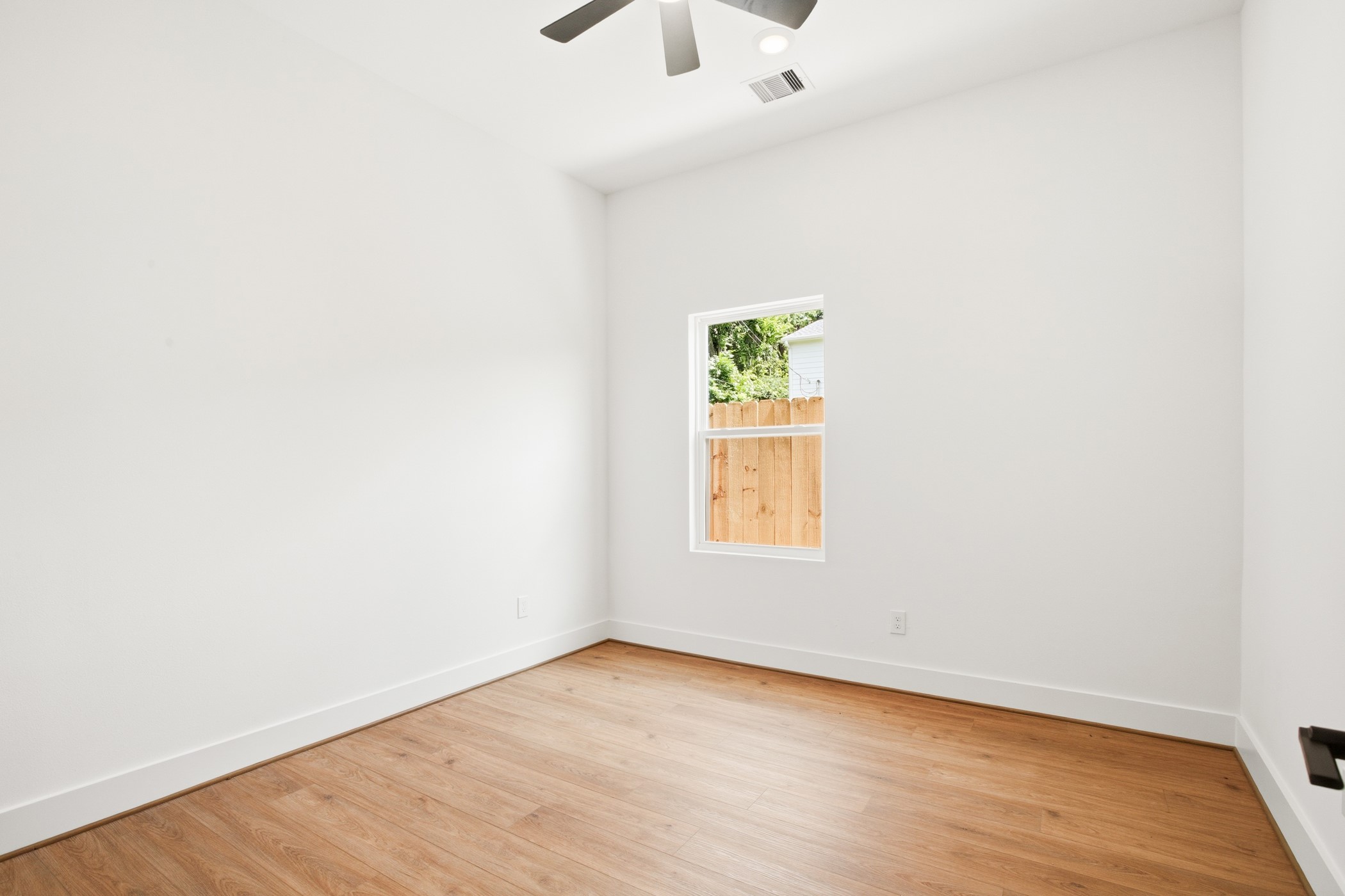 7841 Sunnyhill Street, Unit A Houston, TX 77088 - Photo 10 of 30