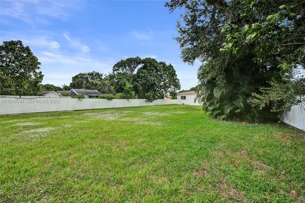 $3,950 | 5801 Southwest 20th Street, Miami, FL 33155