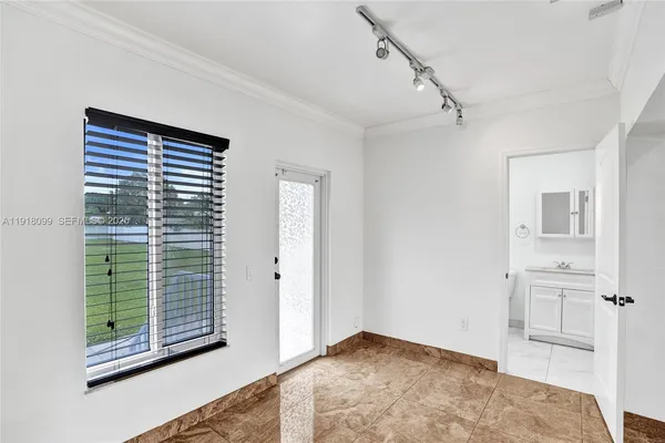 $3,950 | 5801 Southwest 20th Street, Miami, FL 33155