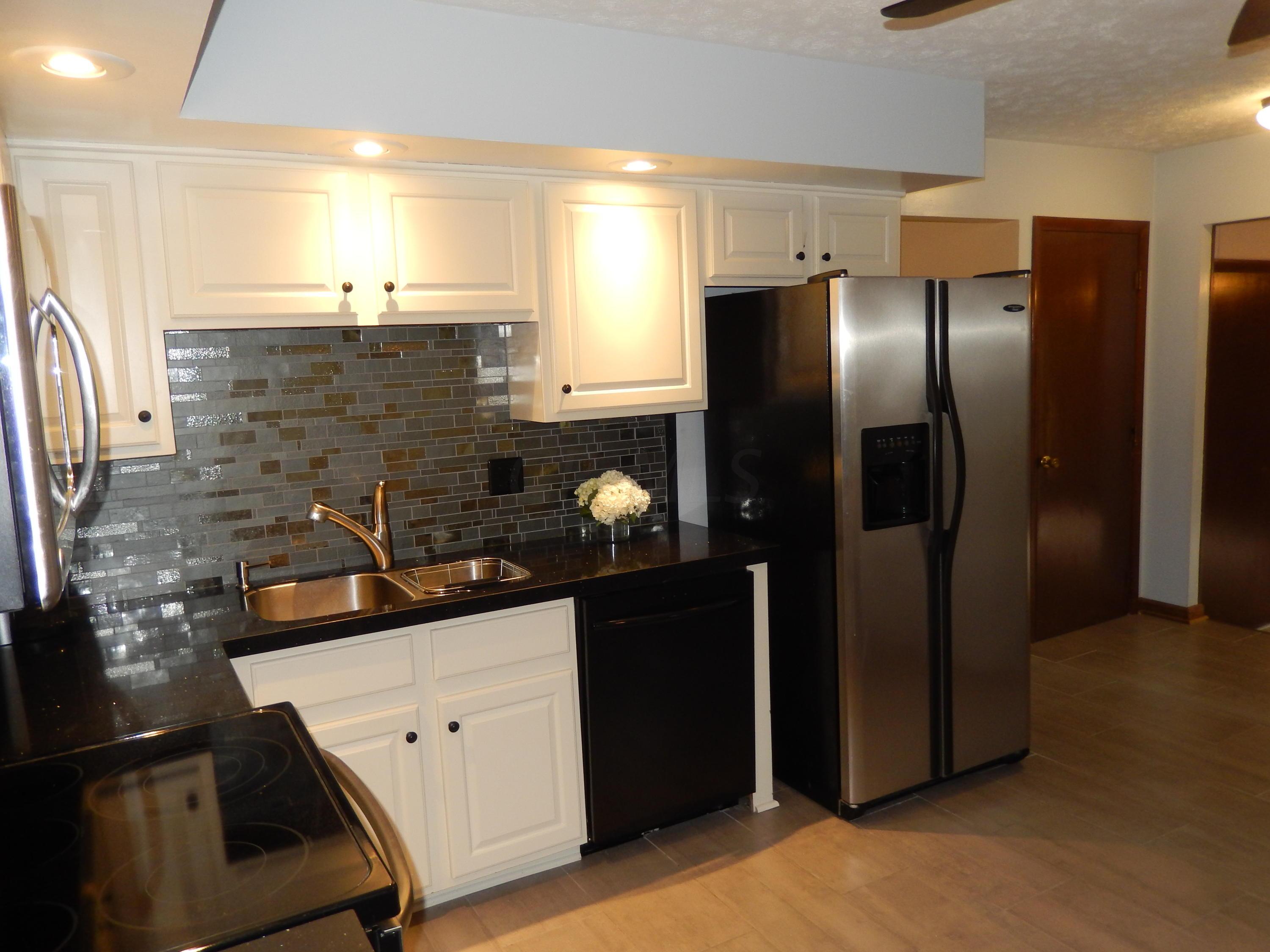 5493 Aspen Road Columbus, OH 43229 - Photo 12 of 45 Gallery Image 12