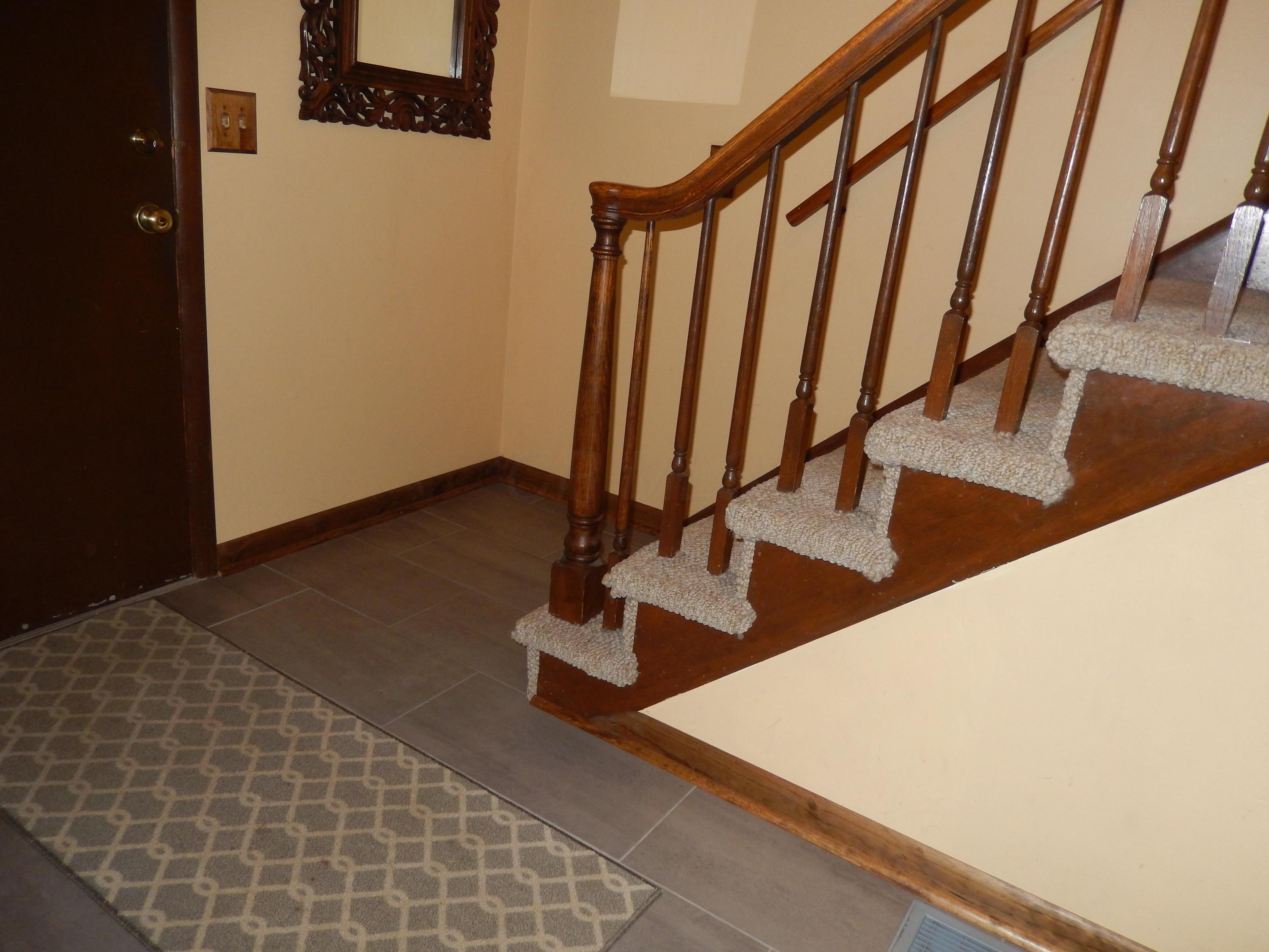 5493 Aspen Road Columbus, OH 43229 - Photo 3 of 45 Gallery Image 3