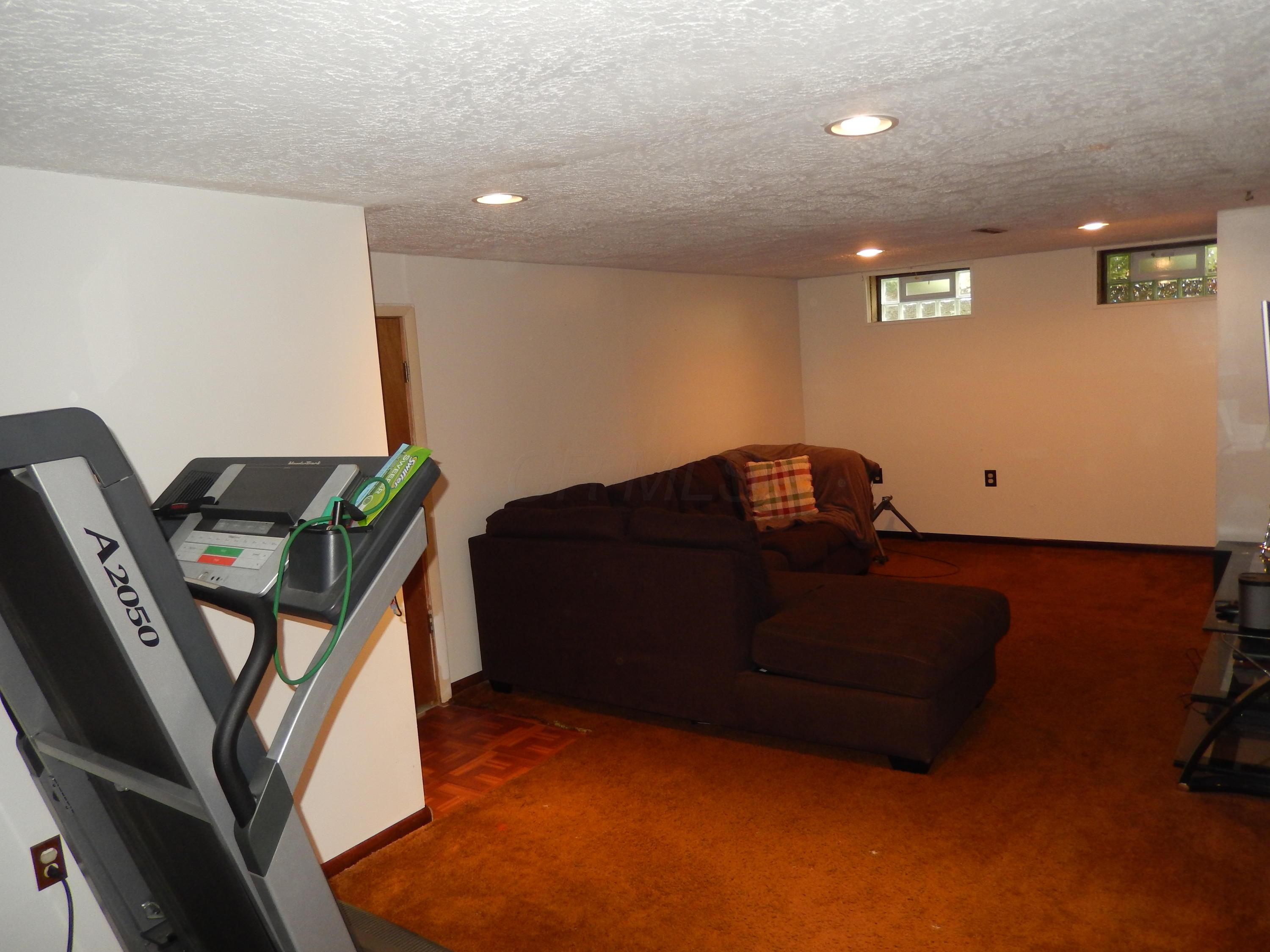5493 Aspen Road Columbus, OH 43229 - Photo 34 of 45 Gallery Image 34