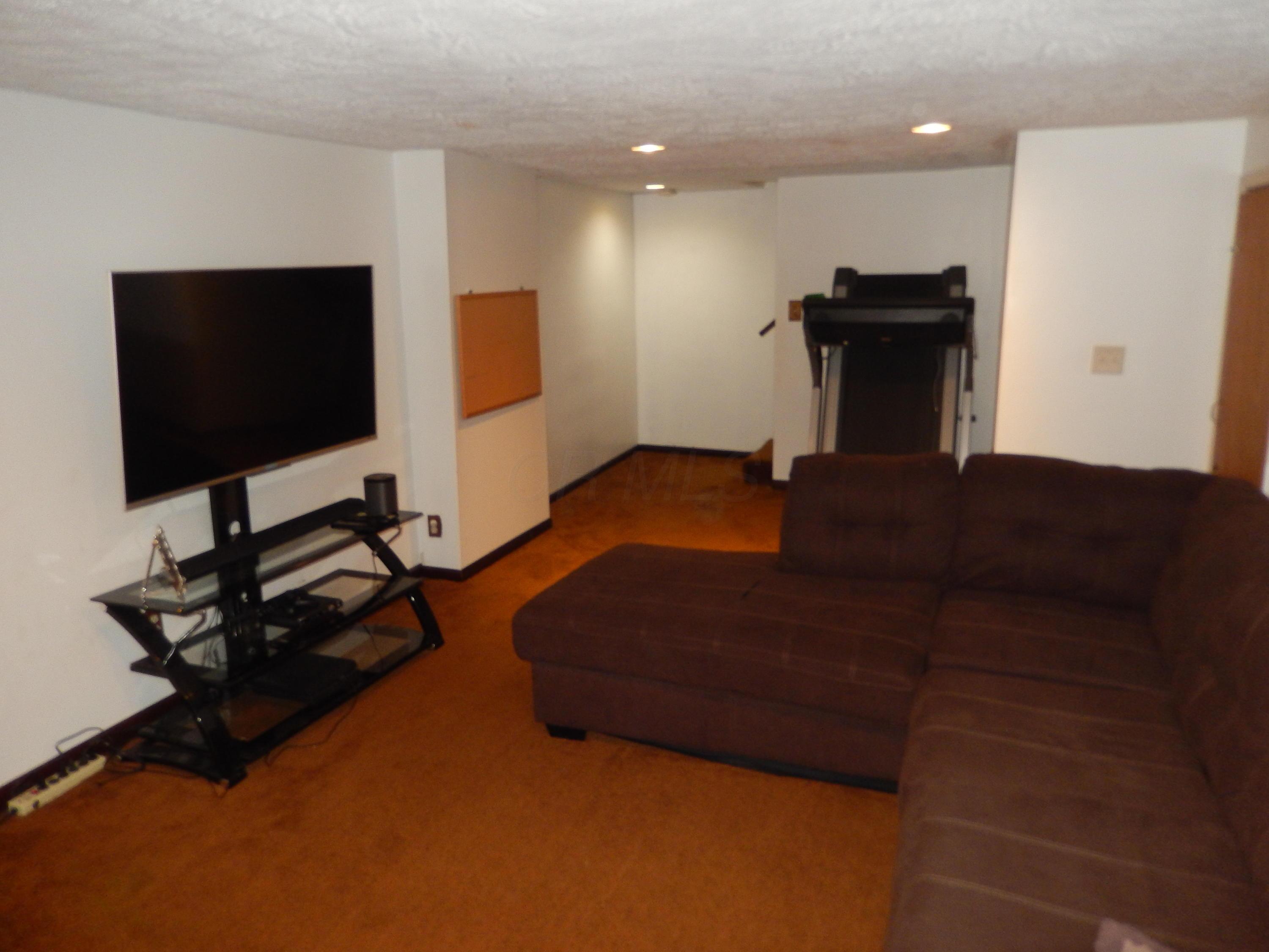 5493 Aspen Road Columbus, OH 43229 - Photo 35 of 45 Gallery Image 35