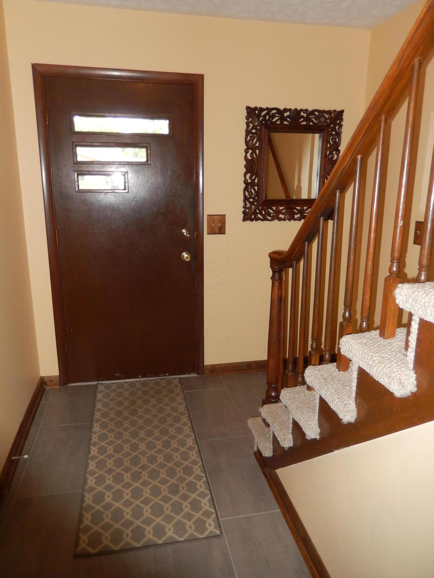 5493 Aspen Road Columbus, OH 43229 - Photo 4 of 45 Gallery Image 4