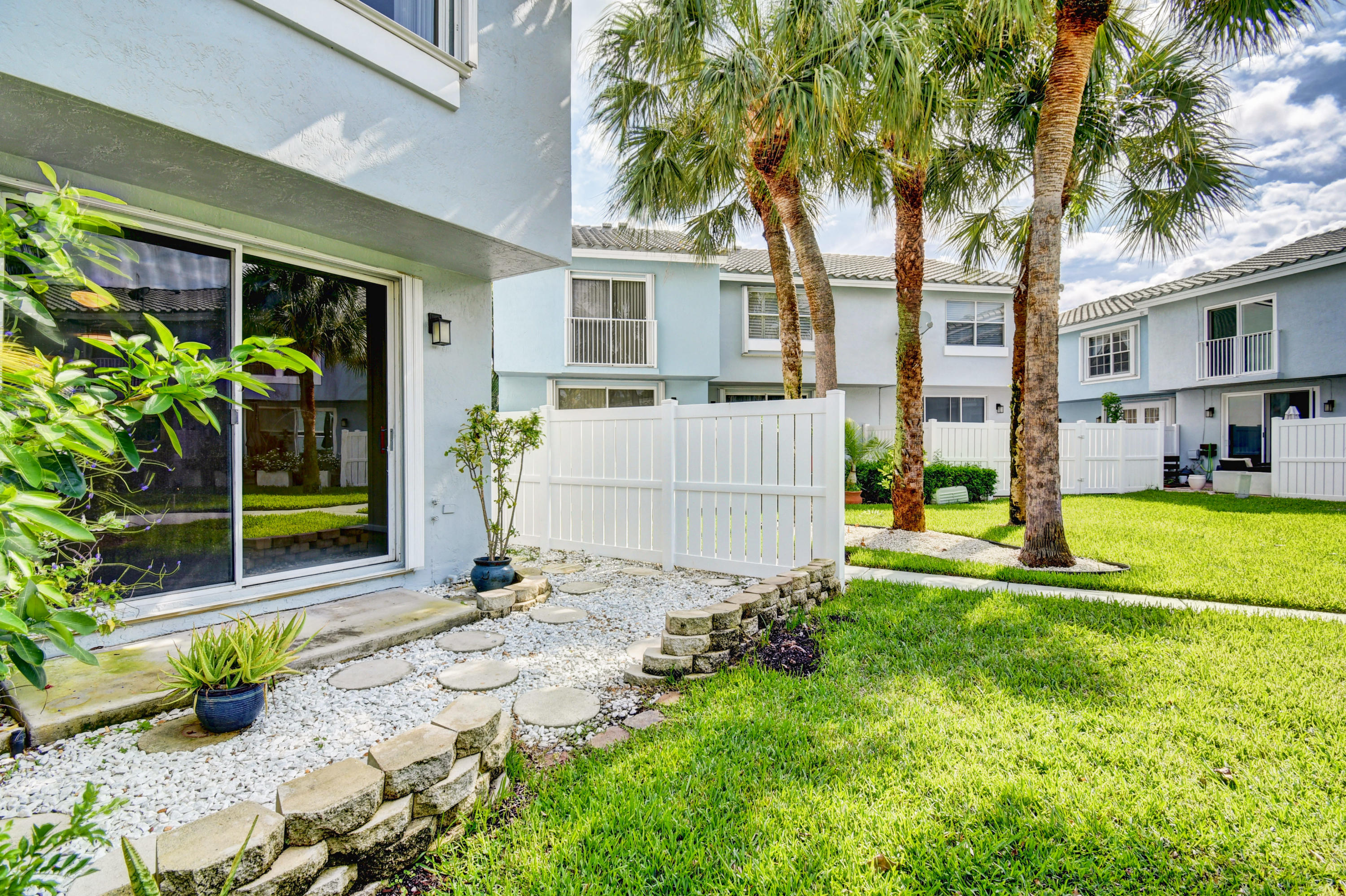 1064 Jeffery Street Boca Raton, FL 33487 - Photo 18 of 54 DSC_9595_6_7_8_9