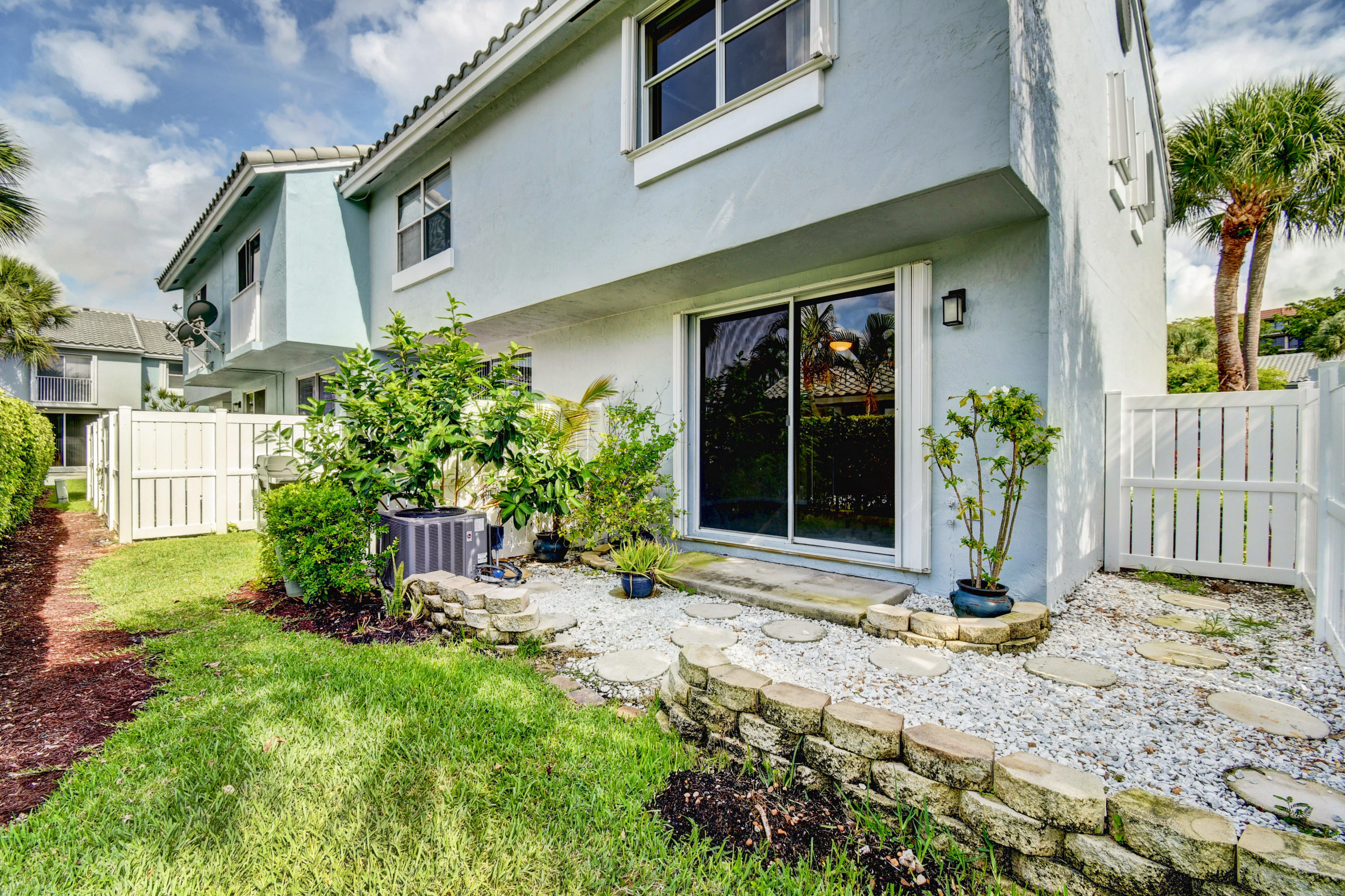 1064 Jeffery Street Boca Raton, FL 33487 - Photo 31 of 54 DSC_9585_6_7_8_9