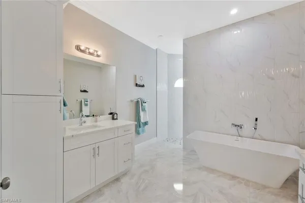 $14,000 | 589 12th Avenue Northwest, Naples, FL 34120