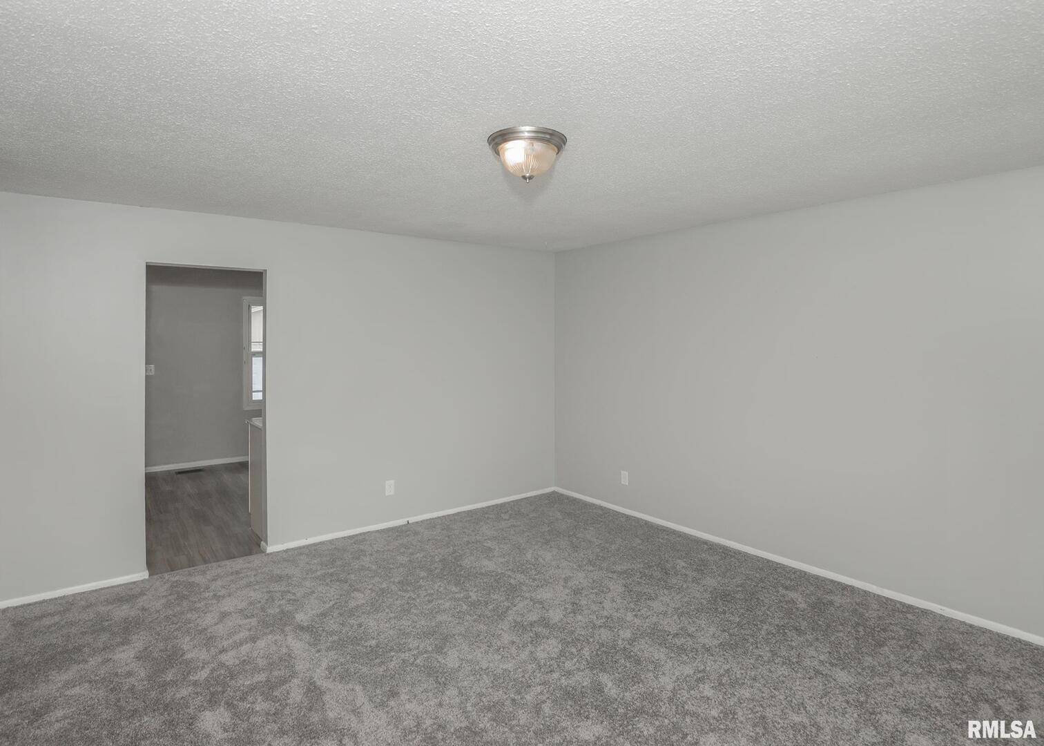 1310 Calvin Street Davenport, IA 52804 - Photo 14 of 39