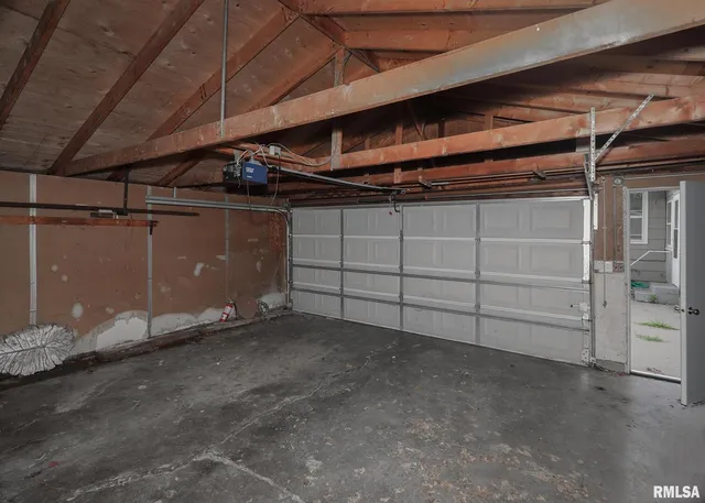 $163,900 | 1310 Calvin Street, Davenport, IA 52804