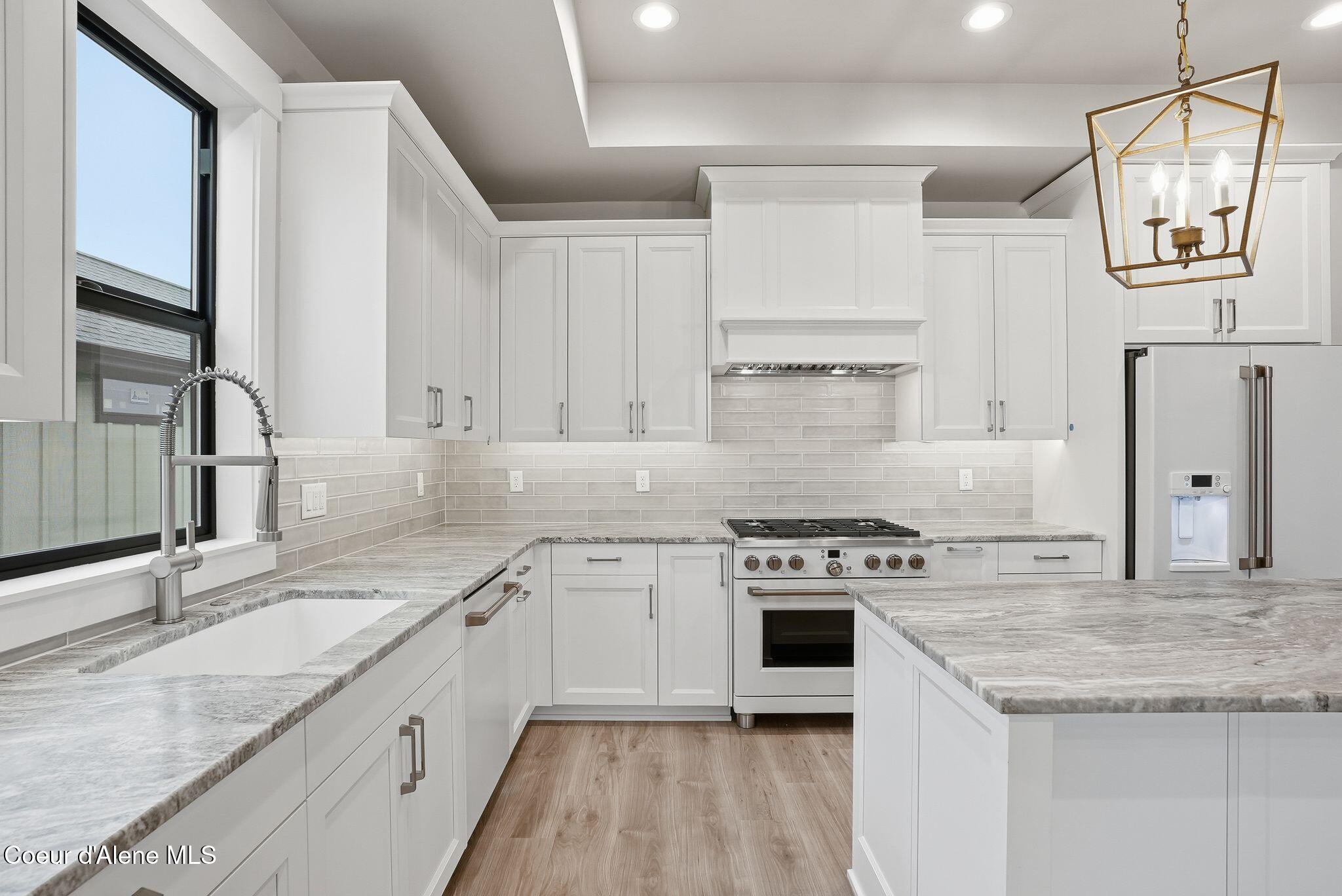 4448 West Enclave Way Coeur D'Alene, ID 83815 - Photo 11 of 28 Kitchen