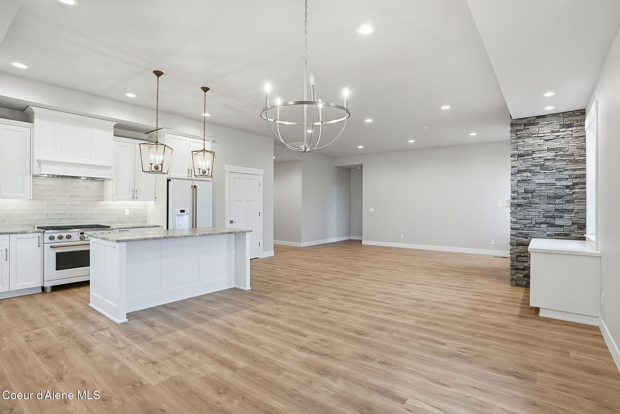 4448 West Enclave Way Coeur D'Alene, ID 83815 - Photo 8 of 28 Dining Nook / Kitchen