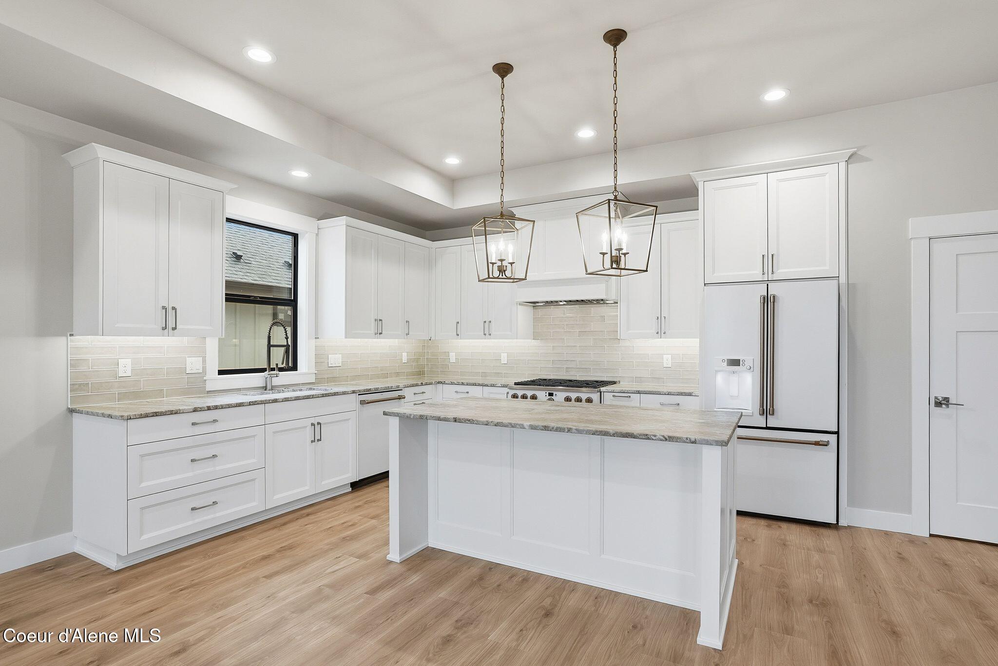 4448 West Enclave Way Coeur D'Alene, ID 83815 - Photo 10 of 28 Kitchen