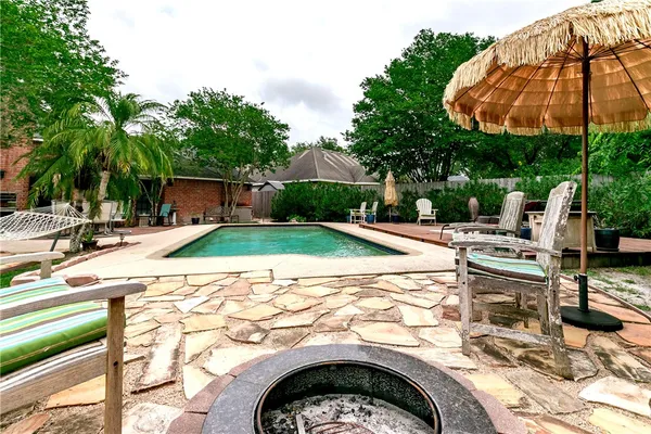 $2,975 | 4905 Kerrville Drive, Corpus Christi, TX 78413