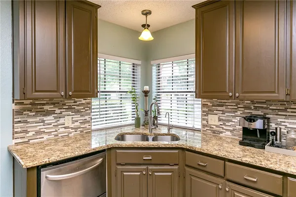 $2,975 | 4905 Kerrville Drive, Corpus Christi, TX 78413