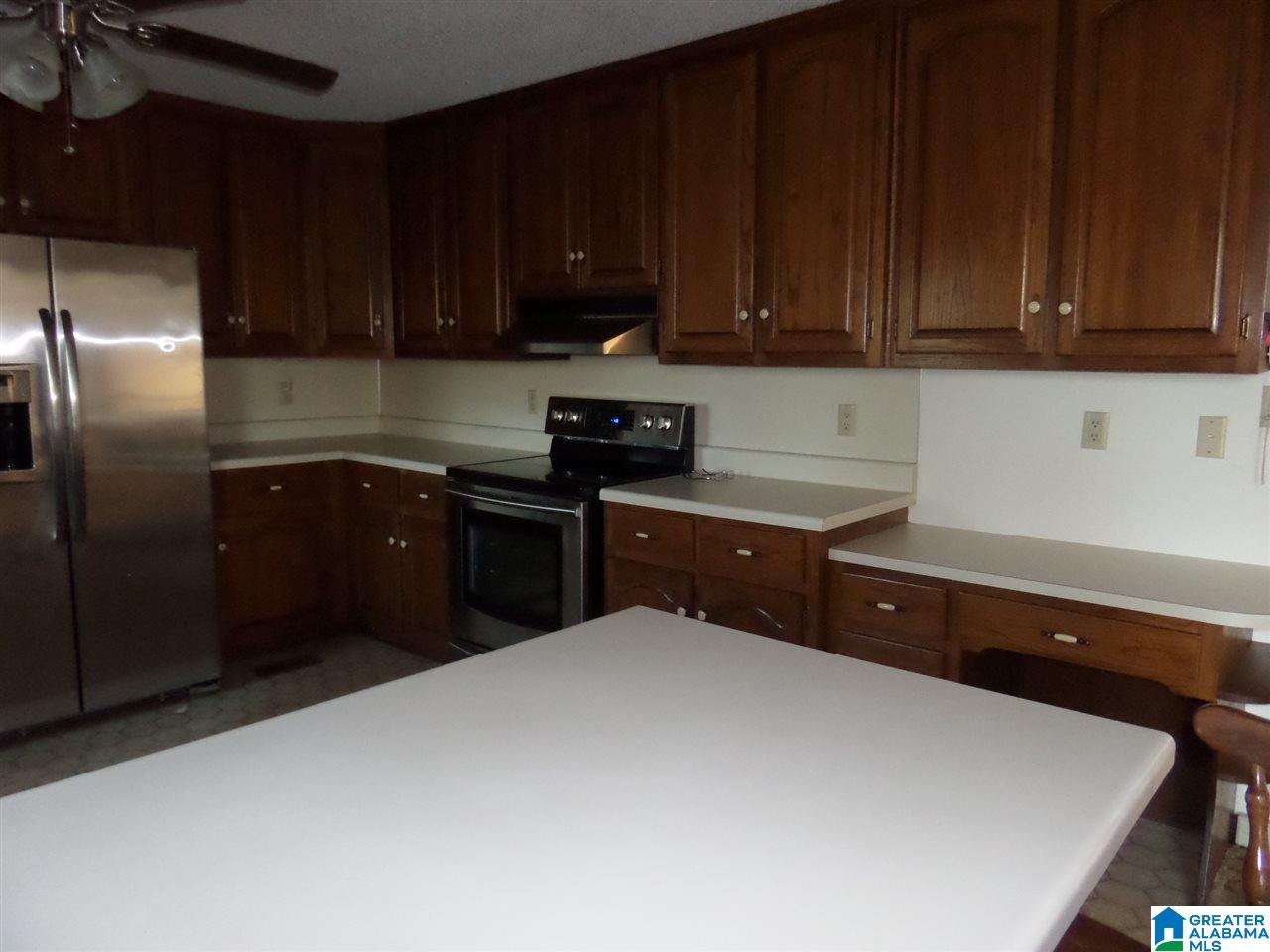 699 Hilltop Road Warrior, AL 35180 - Photo 14 of 21