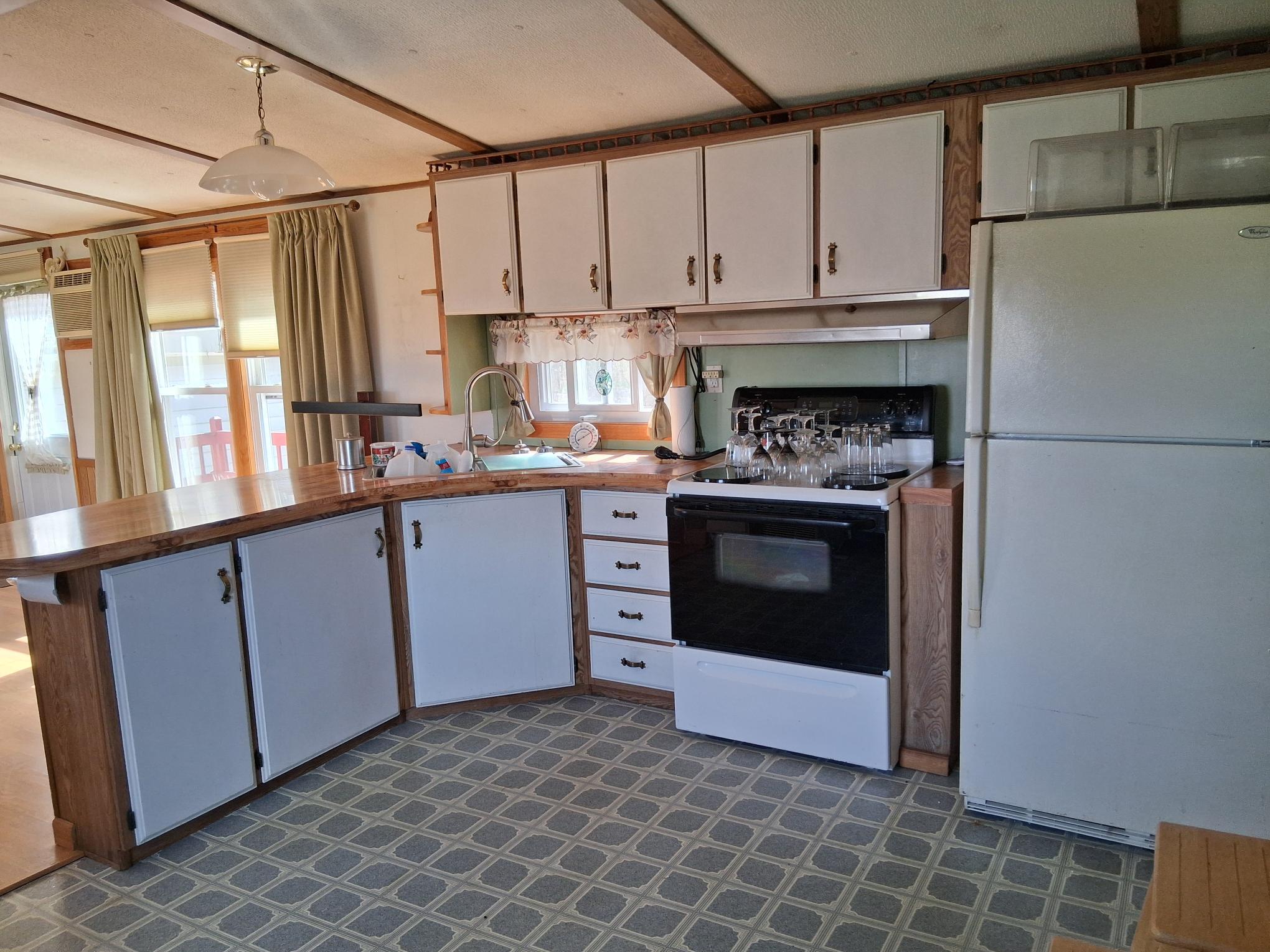 656 River Road Benton, ME 04901 - Photo 5 of 25 Kitchen