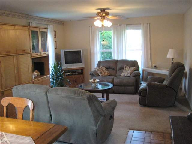 48 Swatling Road Colonie, NY 12110 - Photo 4 of 12 Photo 4