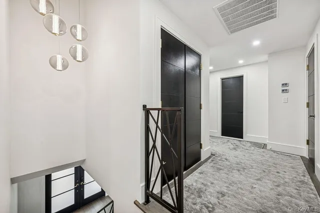 $2,650,000 | 992 Dartmouth Lane, Woodmere, NY 11598