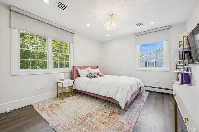 $2,650,000 | 992 Dartmouth Lane, Woodmere, NY 11598