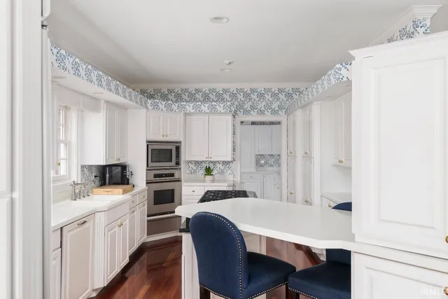 $1,100,000 | 191 North Timber Ridge Court, Muncie, IN 47304