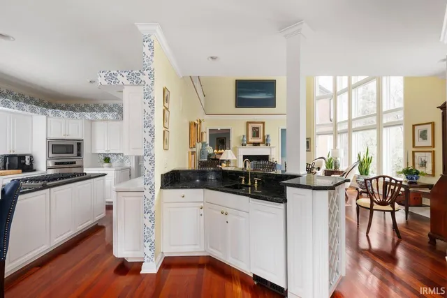 $1,100,000 | 191 North Timber Ridge Court, Muncie, IN 47304