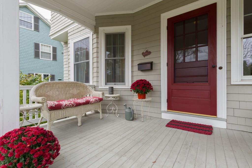 823 Shore Road Cape Elizabeth, ME 04107 - Photo 3 of 34 Front entrance