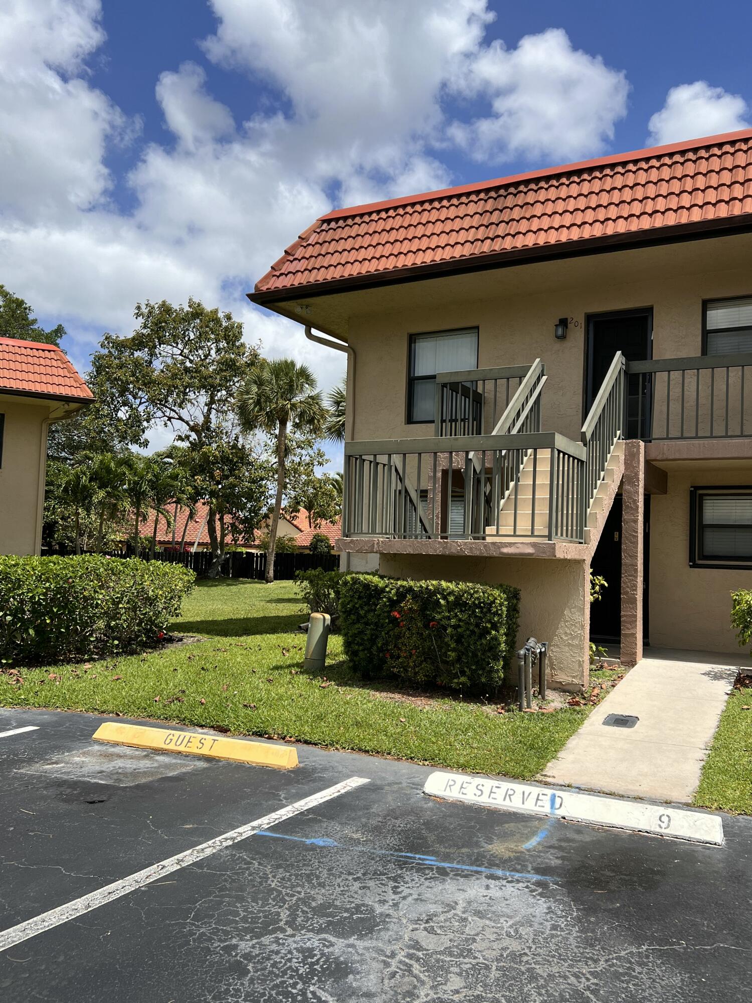 21890 Lake Forest Circle, Unit 101 Boca Raton, FL 33433 - Photo 2 of 55 Park right in the front