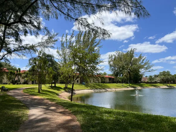 $2,200 | 21890 Lake Forest Circle, Unit 101, Boca Raton, FL 33433