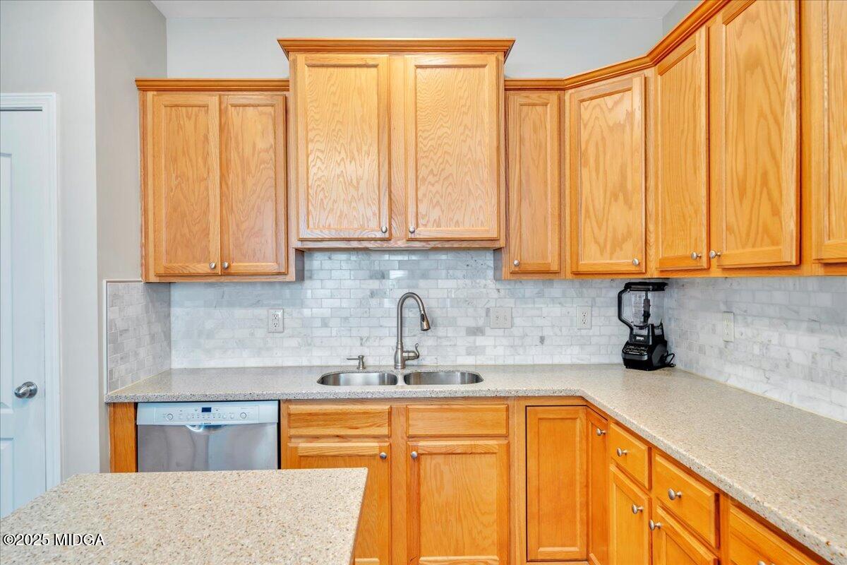 207 Courthouse Lane Warner Robins, GA 31088 - Photo 7 of 43 10-DSC02174