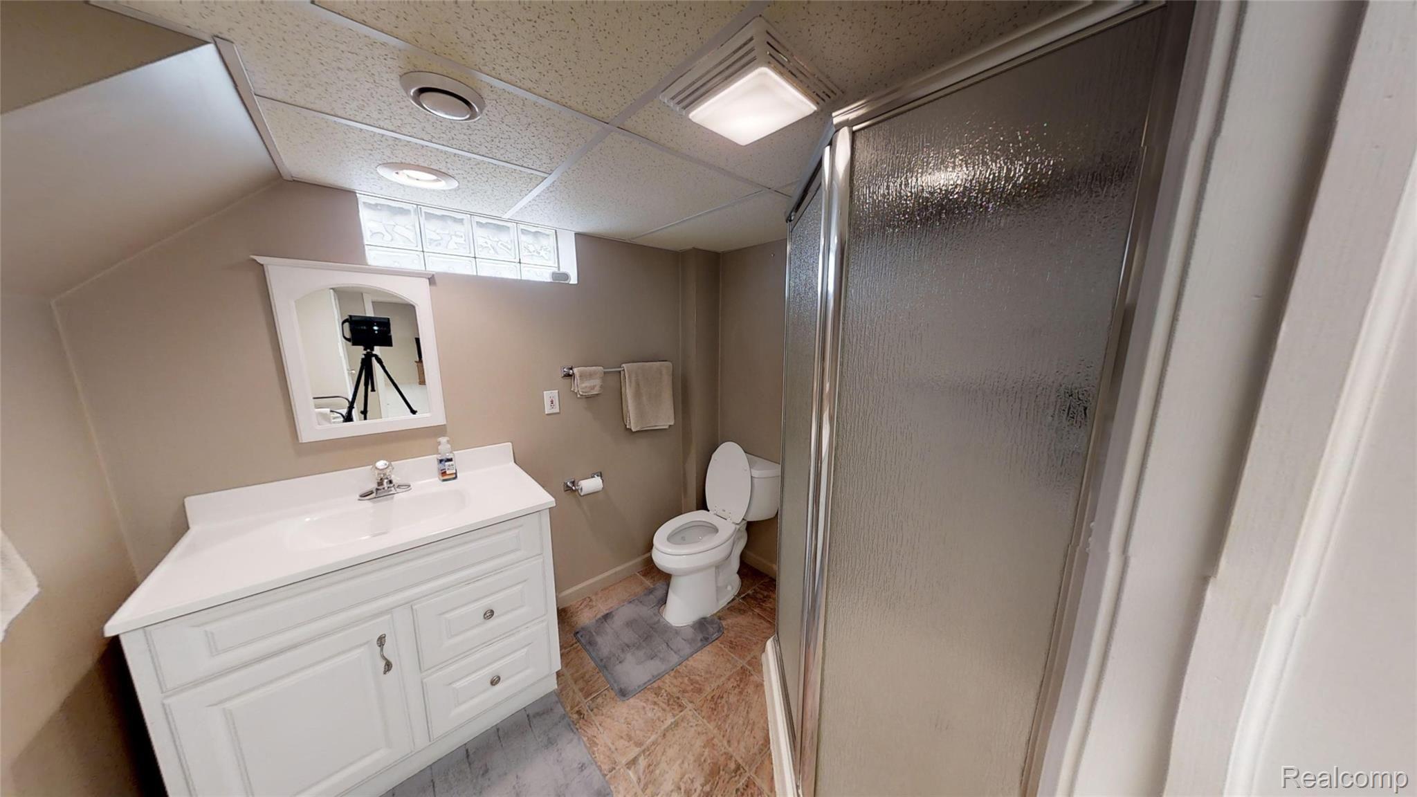 21706 Inkster Road Southfield, MI 48033 - Photo 26 of 34 Inkster-Rd-09172019_210833.jpg