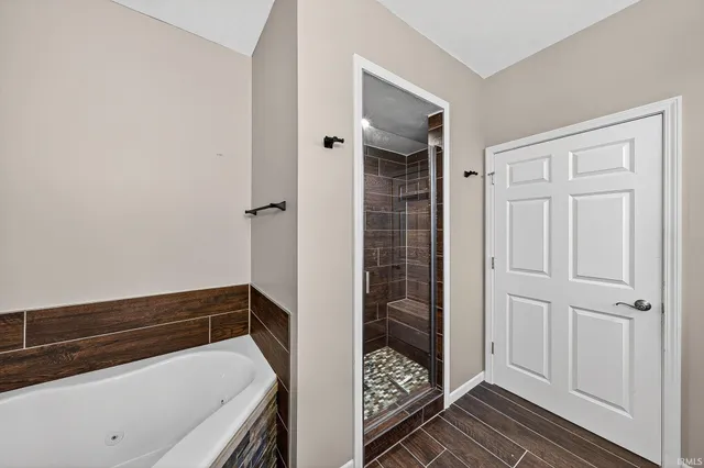 $569,000 | 8679 East 850 North, New Carlisle, IN 46552