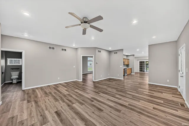 $569,000 | 8679 East 850 North, New Carlisle, IN 46552