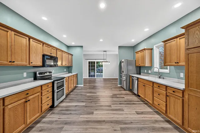 $569,000 | 8679 East 850 North, New Carlisle, IN 46552