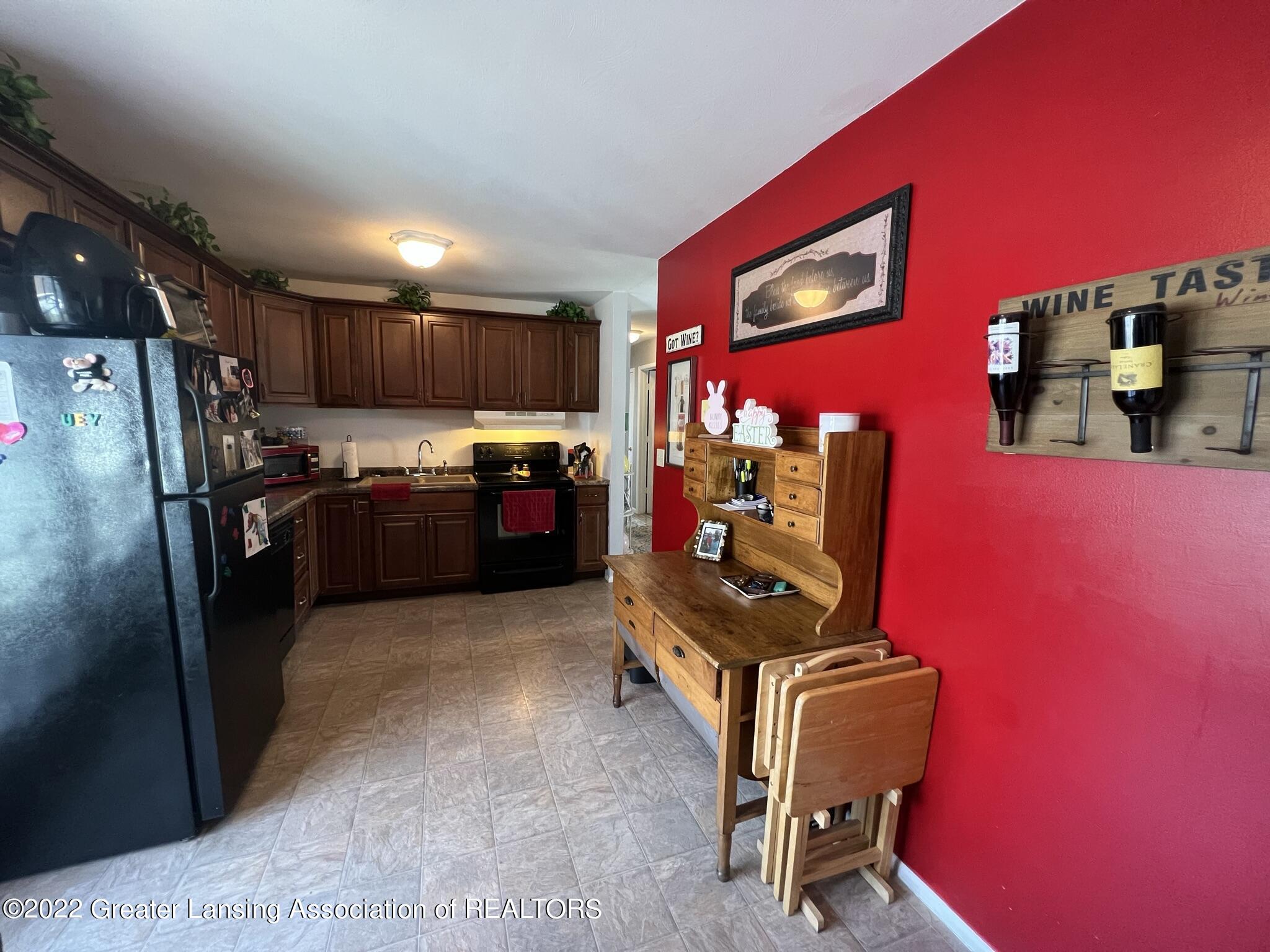 3400 Kilberry Road Lansing, MI 48911 - Photo 13 of 29 IMG_2605