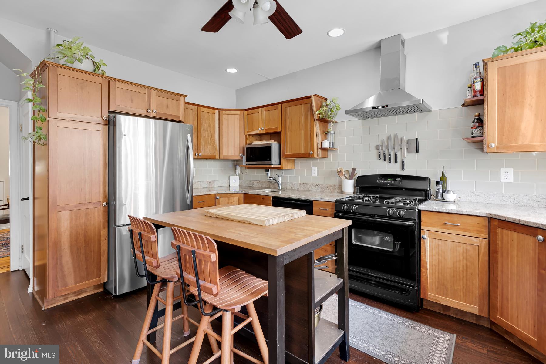 3663 Chestnut Avenue Baltimore, MD 21211 - Photo 13 of 35