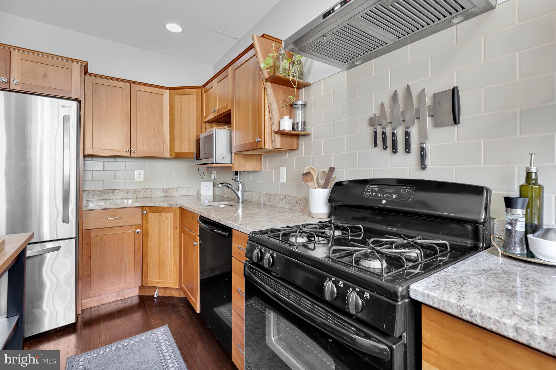 3663 Chestnut Avenue Baltimore, MD 21211 - Photo 14 of 35