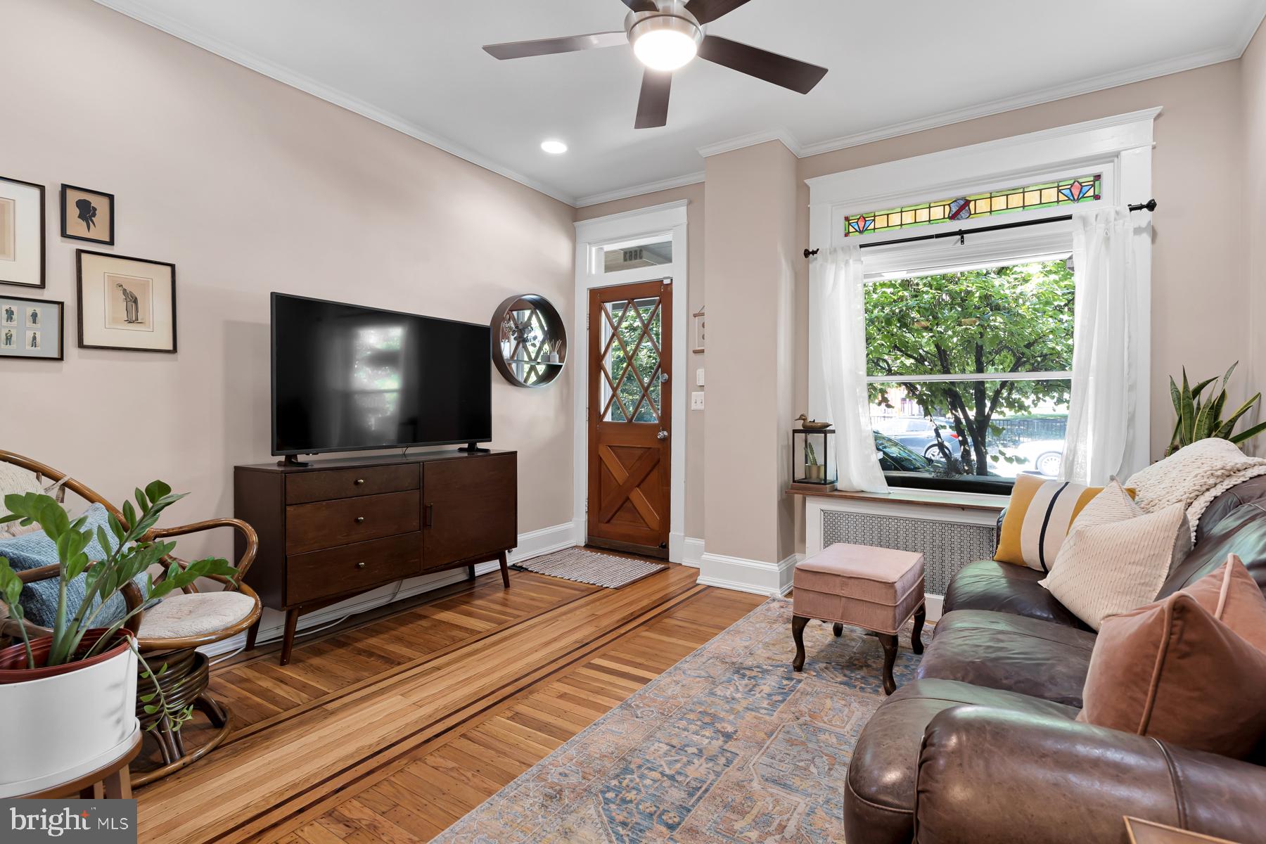 3663 Chestnut Avenue Baltimore, MD 21211 - Photo 5 of 35