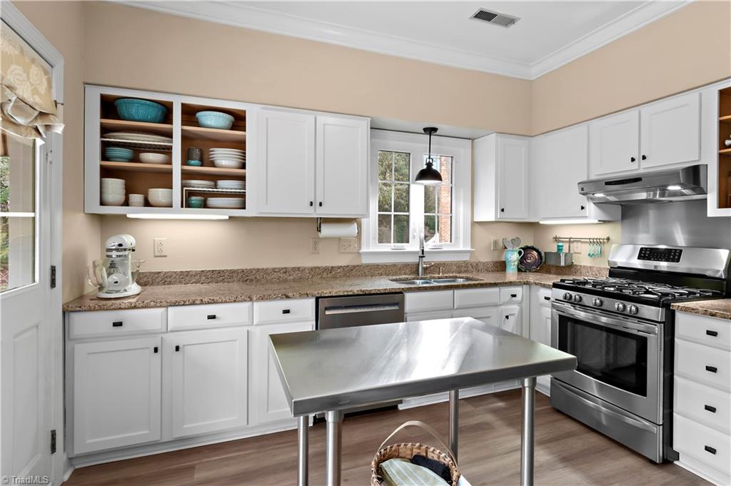 1243 Stadler Ridge Road Winston-Salem, NC 27106 - Photo 12 of 31 Gallery Image 12