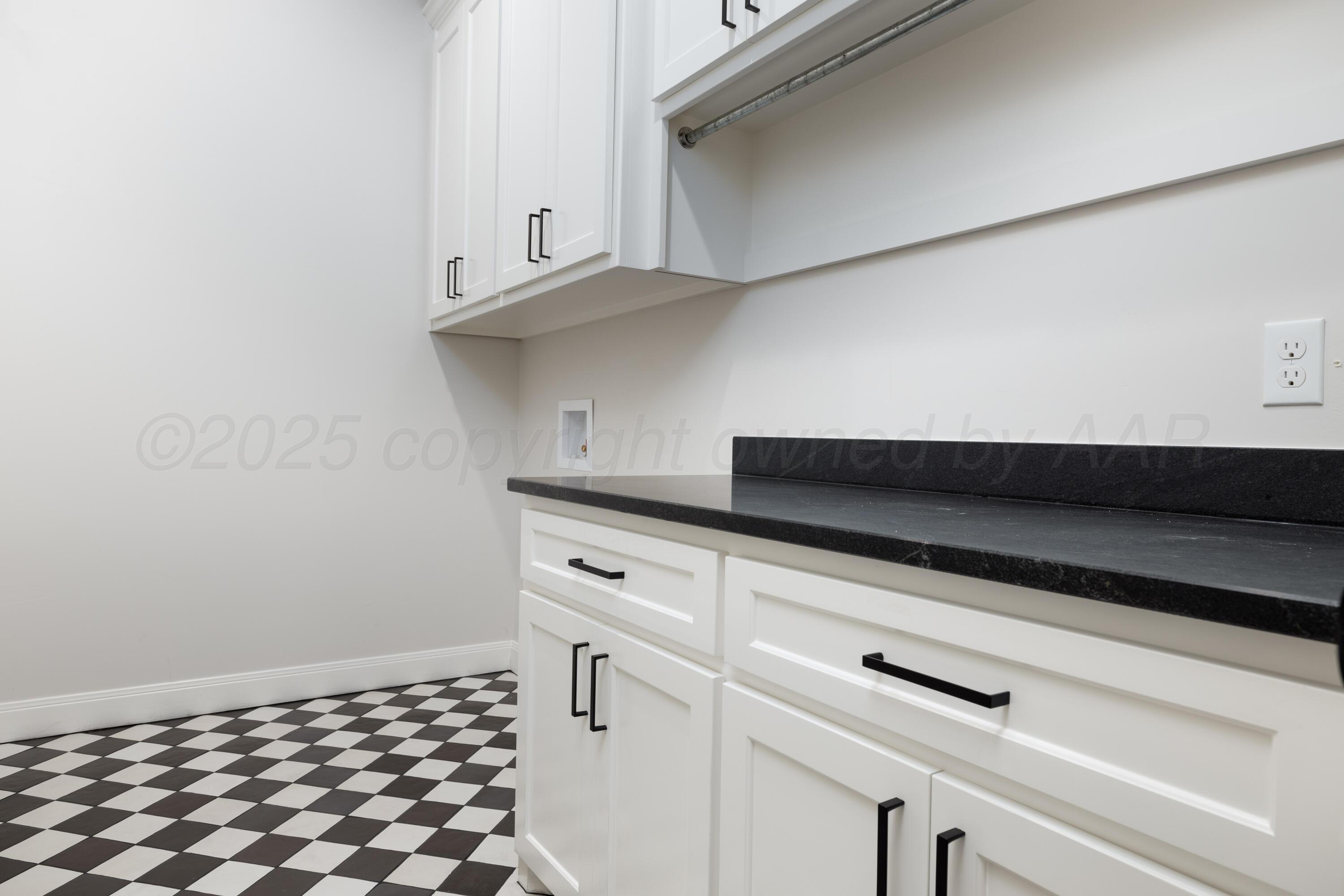 10250 Prickly Pear Road Amarillo, TX 79119 - Photo 14 of 41 a close view of a stove in the kitchen
