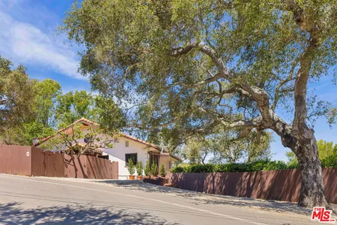 $2,195,000 | 19805 Valley View Drive, Topanga, CA 90290