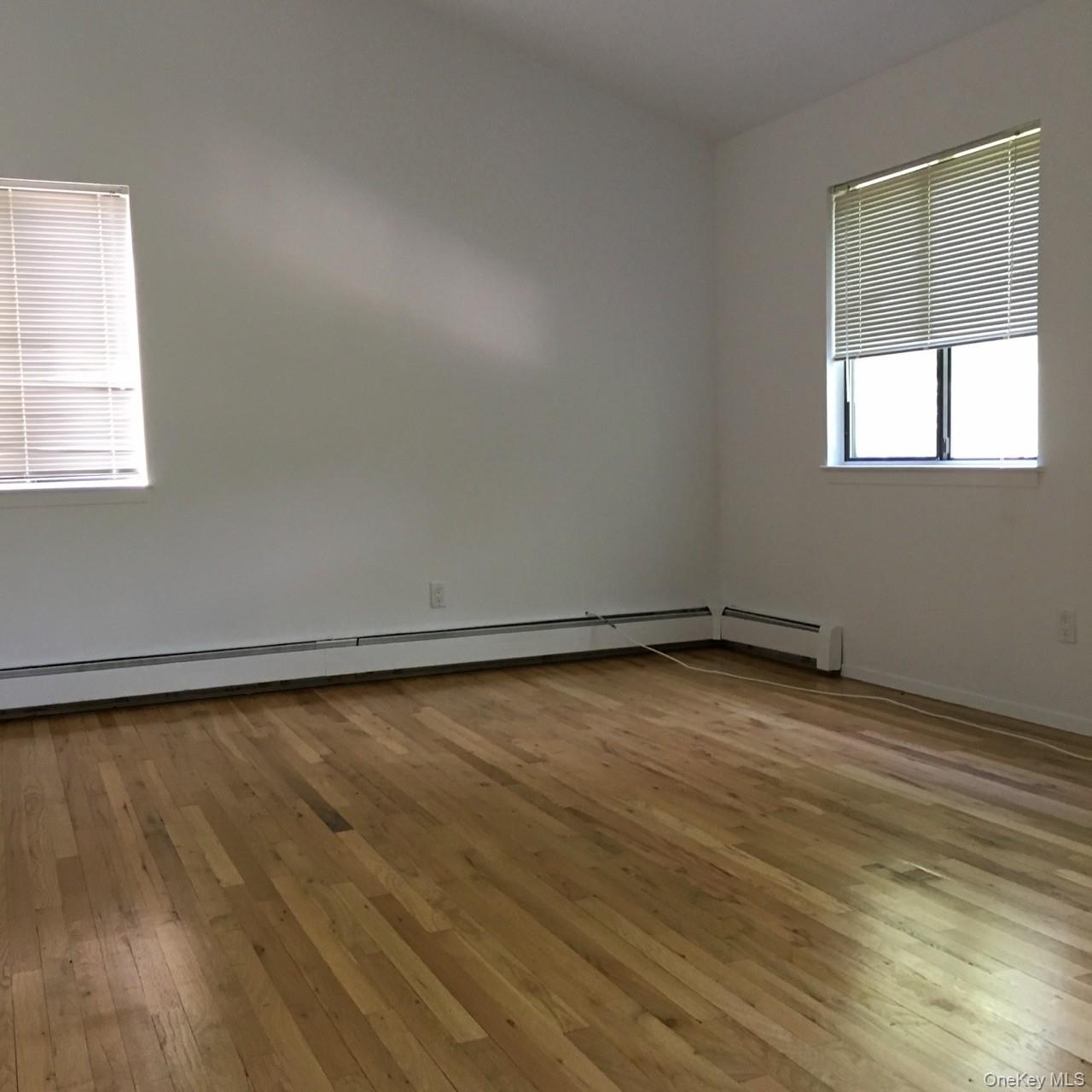 70 Hickory Road, Unit B Port Washington, NY 11050 - Photo 13 of 23