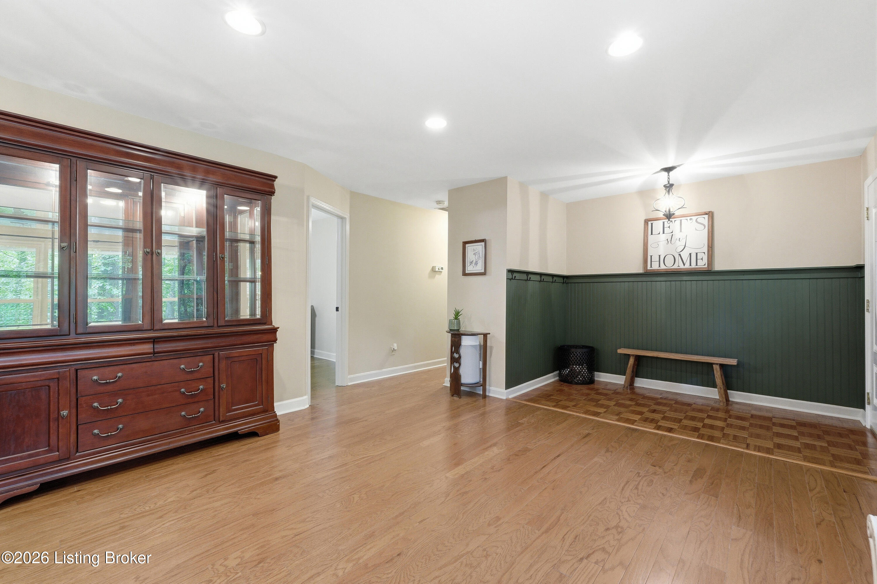 8000 Manslick Road Louisville, KY 40214 - Photo 13 of 46 9_8000manslick_louisvillerealestatemedia