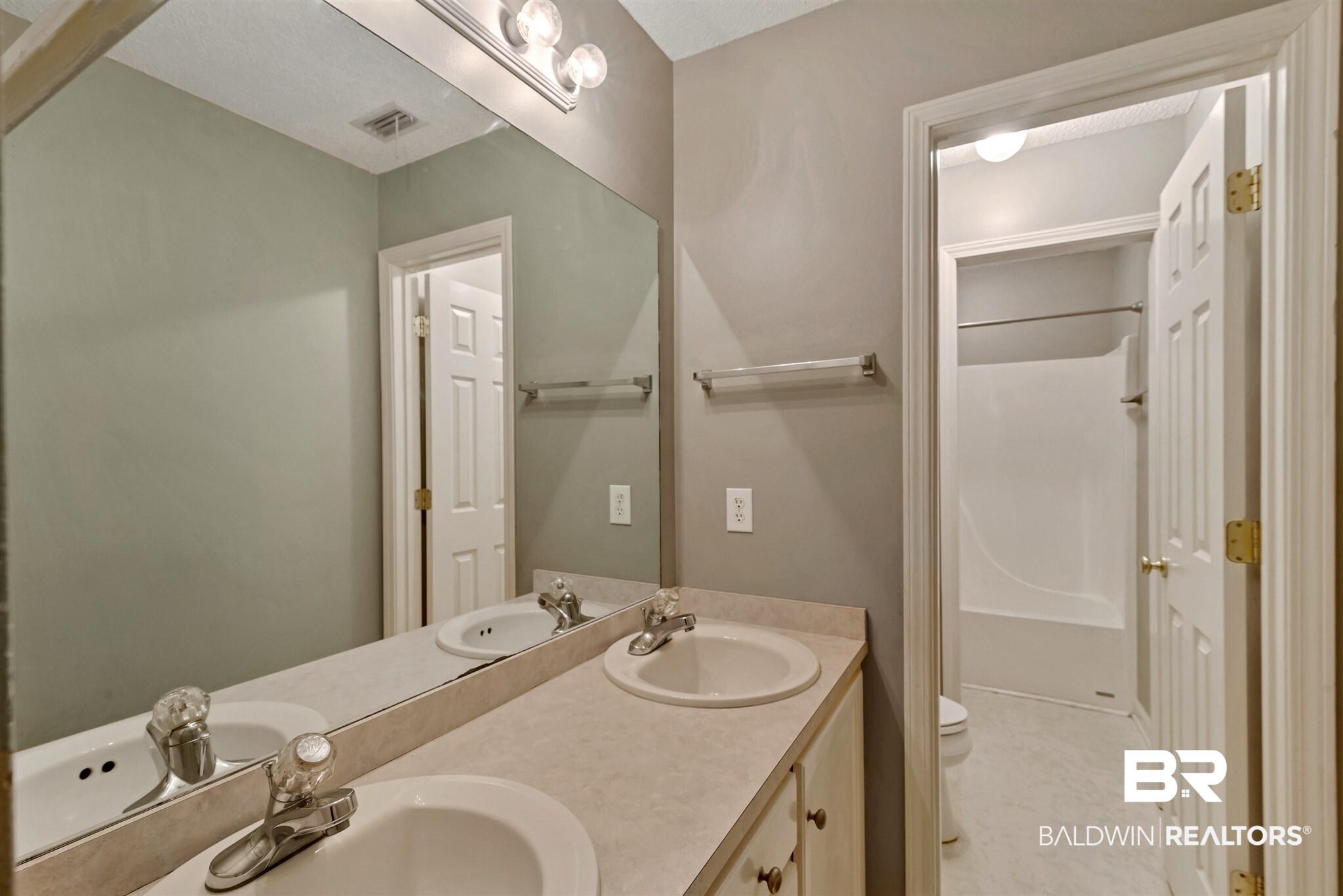 213 Ridgewood Drive Daphne, AL 36526 - Photo 13 of 25