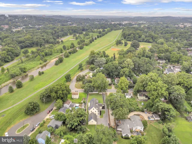 $825,000 | 5022 Oglethorpe Street, Riverdale, MD 20737