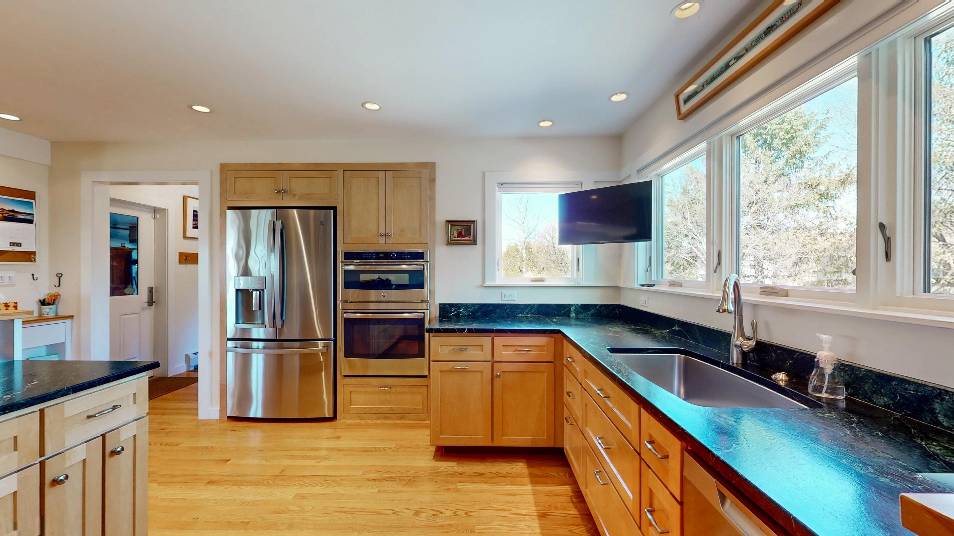 182 Morningside Drive Middlebury, VT 05753 - Photo 18 of 47