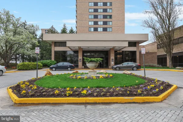 $3,500 | 3713 South George Mason Drive, Unit 1011, Falls Church, VA 22041