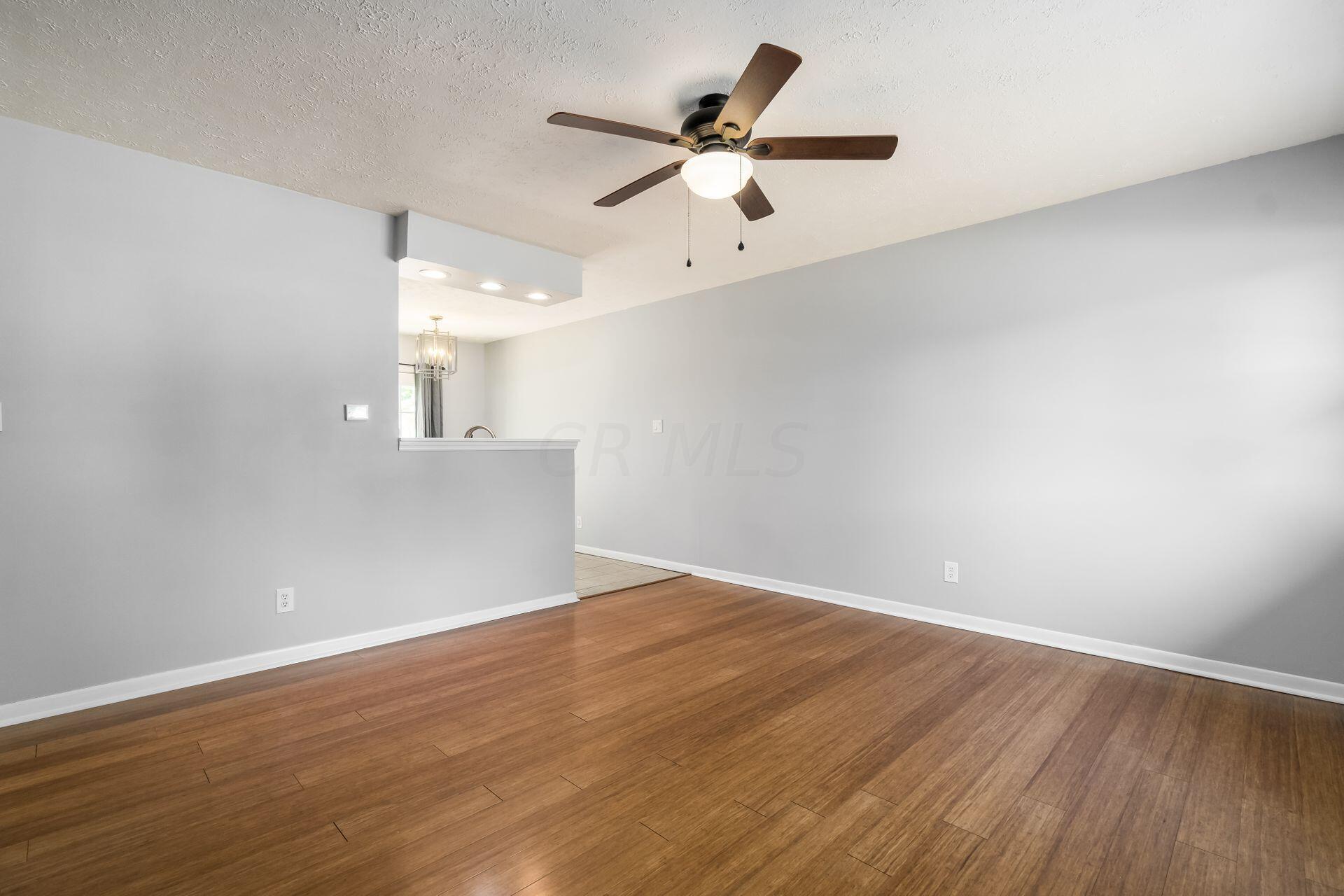 3585 Wyncote Road Columbus, OH 43232 - Photo 8 of 37 008_S - 3585 Wyncote Rd - 026