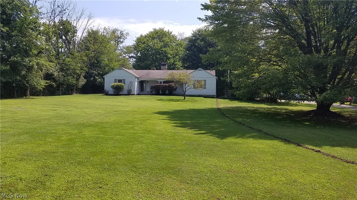 199 Warner Road Southeast Hubbard, OH 44425 - Photo 2 of 25 Gallery Image 2
